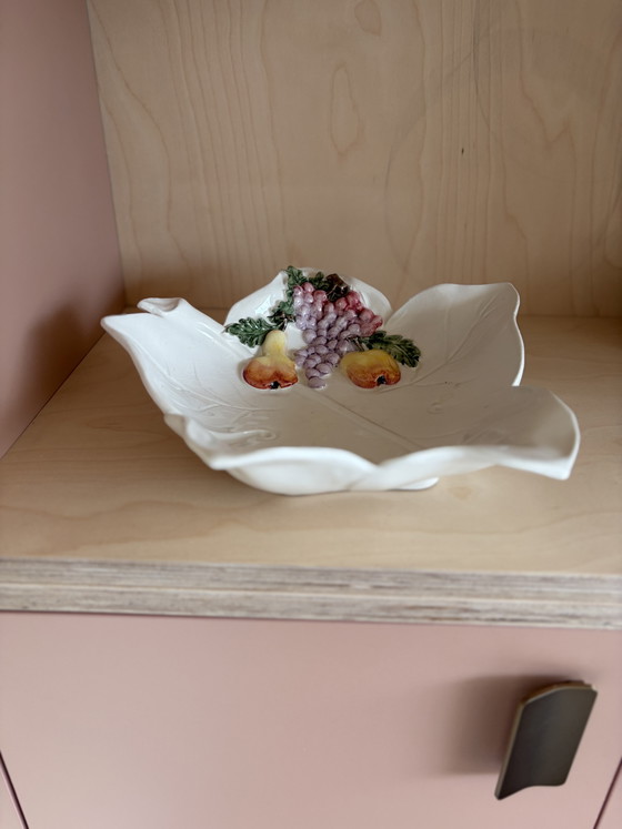 Grote vintage Italiaanse majolica fruitschaal – Druivenblad met reliëf fruit (30 cm) – Schalen, Ceramic (photo 5 of 7)
