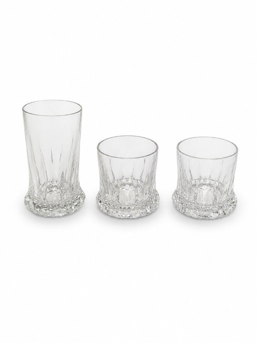 Set of 24 Crystal Glasses – glazen karaffen