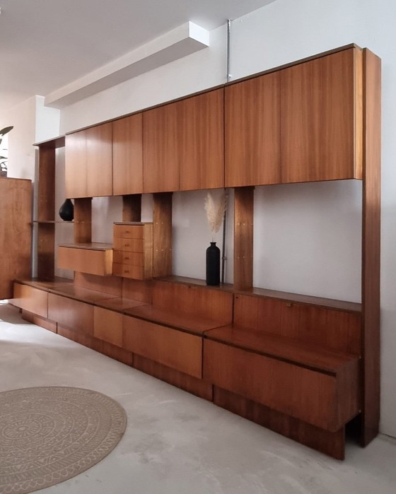 70's Wall cabinet – Wood (photo 2 of 24)
