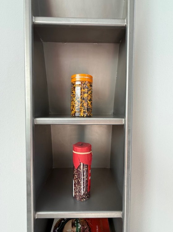 Image 1 of Spezieller Edelstahlschrank, entworfen vom bildenden Künstler Pi Backus