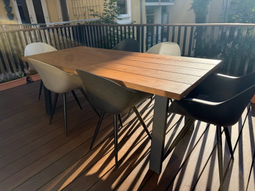 Trend Table Sophie Table à Manger d'Extérieur en Iroko Massif