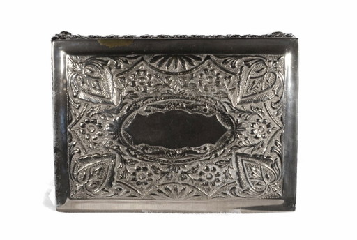 Versilberte Schmuckschatulle aus Metall, 16 x 11 x 7 cm, Pakistan – decoratieve objecten, Velvet (photo 2 of 10)