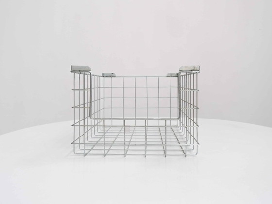 Image 1 of Design industriel vintage de style loft avec paniers, milieu du siècle