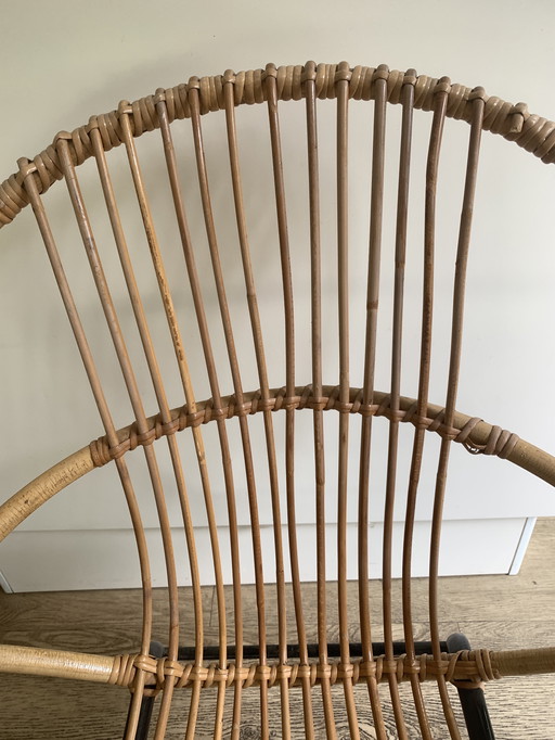 Rohe chair
