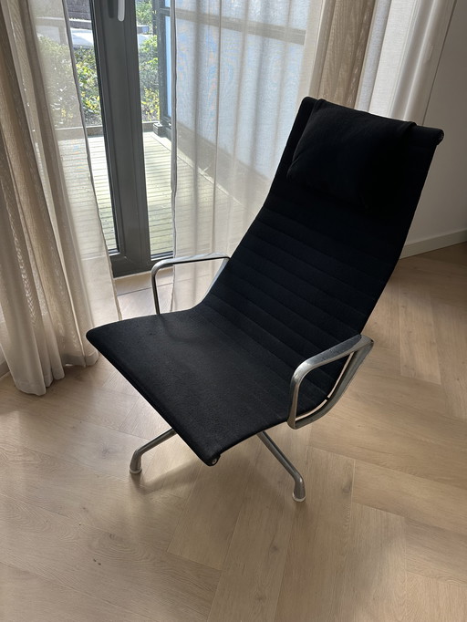 Vintage Herman Miller EA 124 Lounge Stoel