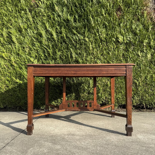 Vlaams Antieke Eettafel