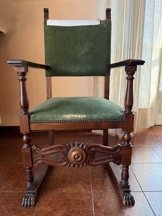 Fauteuil in renaissancestijl met groen fluweel en poten in de vorm van leeuwenpoten. – Velvet (photo 5 of 5)