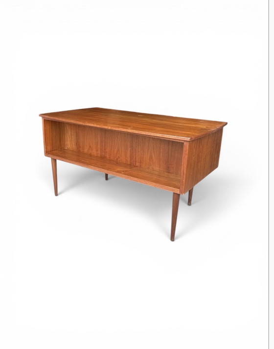Image 1 of Skandinavischer Teak-Schreibtisch