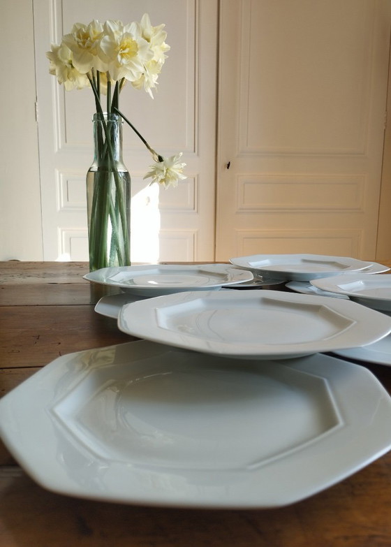 Image 1 of 12 assiettes à dessert octogonales en porcelaine de Limoges