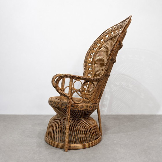 Image 1 of Vintage pauwenstoel van natuurlijk rotan — jaren 70