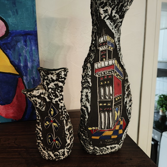 Image 1 of Set of vintage brutalist ceramic vases from the 1960s/70s, signed “Libertas – Rep. S. Marino”.