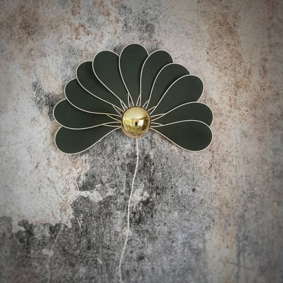 Image 1 of Applique murale, modèle Paon, 11 pétales en rotin et lin (teinte au choix)