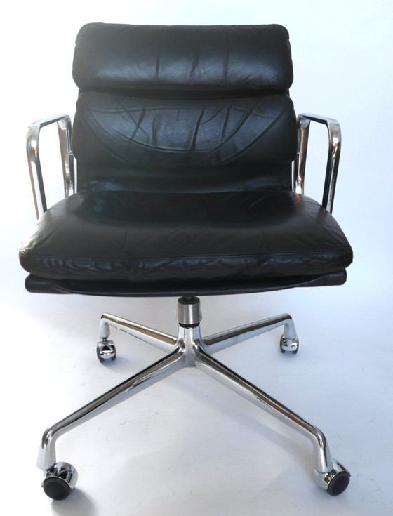 Image 1 of Vintage EA 217 Soft Pad office chair Charles & Ray Eames, Herman Miller