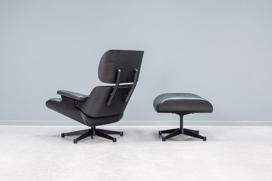 Image 1 of Poltrona Eames + pouf