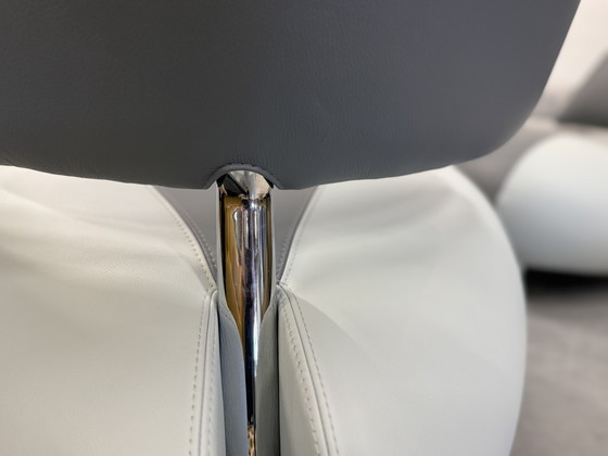 Image 1 of 2 fauteuils Leolux Pallone en cuir gris