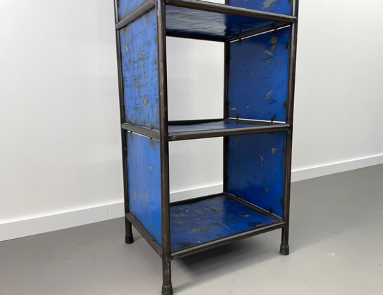 Image 1 of 2 armadietti industriali in metallo unici nel loro genere