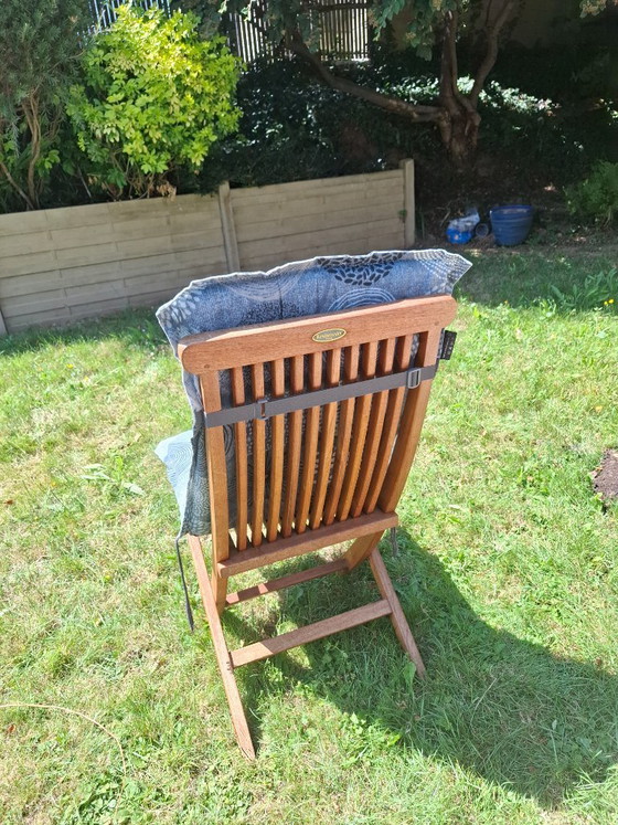 Image 1 of Lot de 4 chaises de jardin pliantes en Teck massif + 4 coussins de chaises à dossier offerts