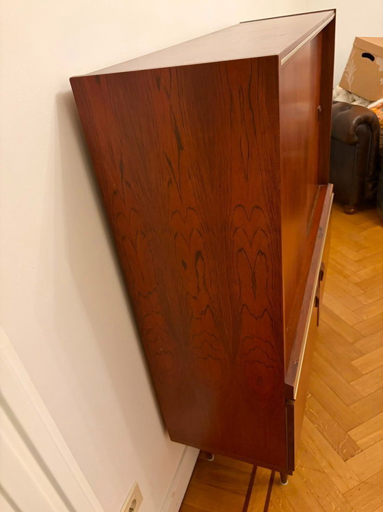 Image 1 of Vintage Mid-Century Highboard Dressoir Servieskast Buffetkast| Teakfineer & Glas | Jaren '60 | Scandinavische stijl