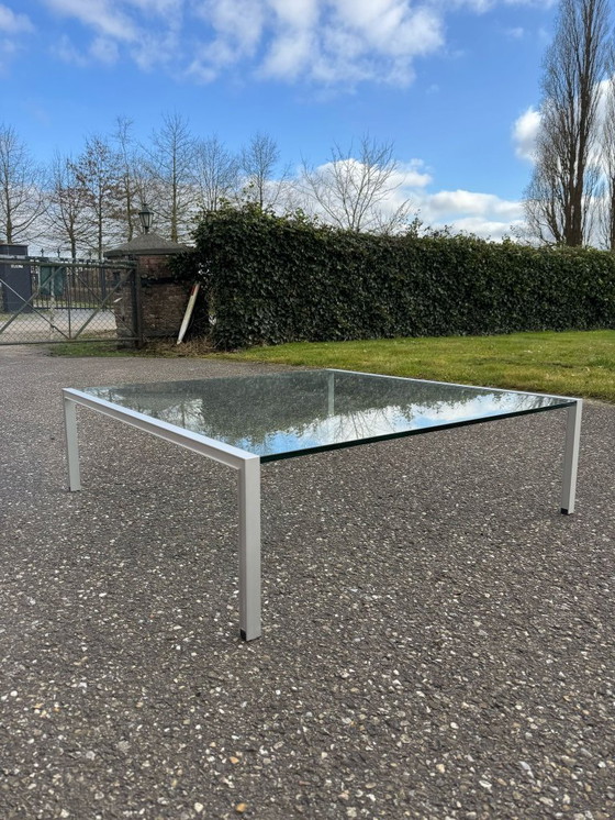 Image 1 of Large glass coffee table (100 x100)