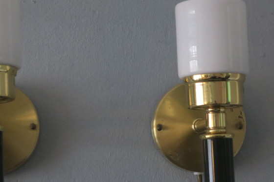 Image 1 of Coppia di lampade da parete vintage svedesi in ottone e vetro opalino di CE Fors per Ewa Varnamo