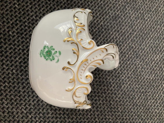 Image 1 of Cesta de porcelana Herend