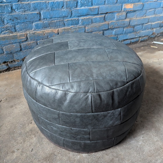 Image 1 of Pouf patchwork in pelle vintage