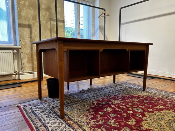 Mid-century freestanding desk, teak, oak, Denmark, 1960s – Wood (photo 3 of 5)