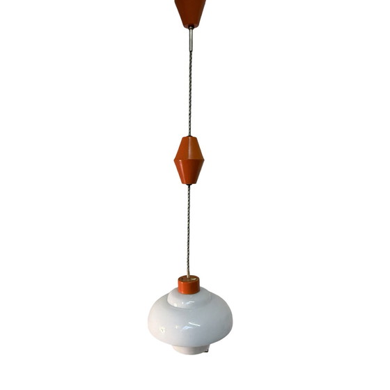 Image 1 of Lampada a sospensione MCM vintage anni '50 - Abbassabile / regolabile - Cecoslovacchia - Vetro opalino - Kamenický Šenov