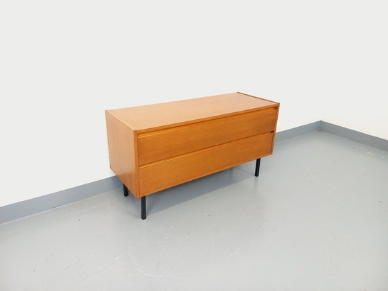 Image 1 of Klein vintage Scandinavisch modernistisch dressoir in licht eikenhout en metaal uit de jaren 60