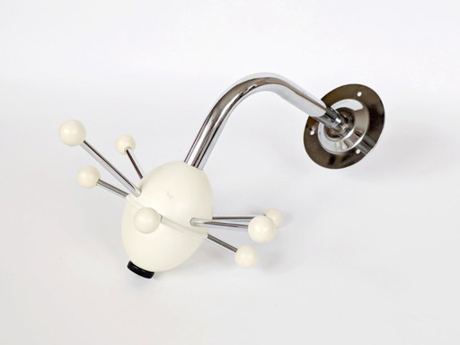 Porte-manteau vintage Spoutnik de l'ère spatiale, patère murale atomique en plastique chromé et crème, années 1970