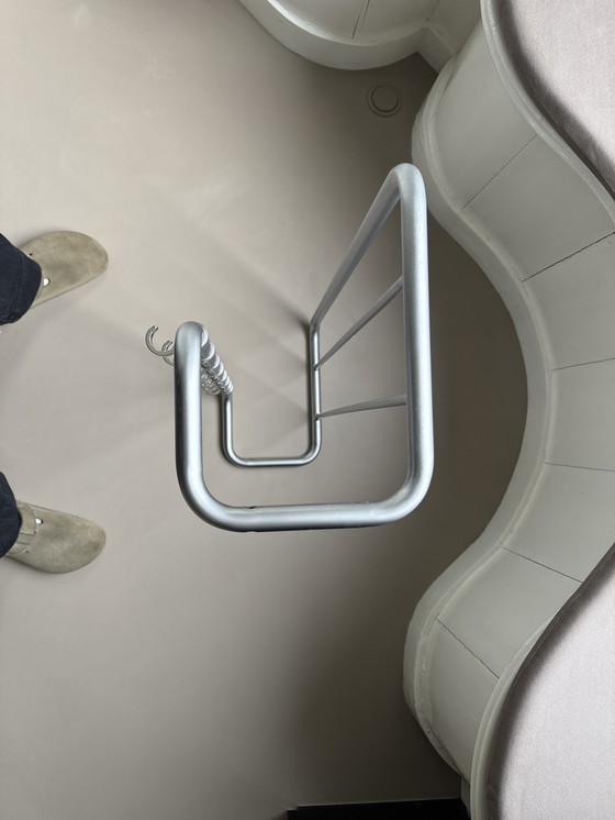 Image 1 of Perchero de pared Gispen 1012 aluminio mate