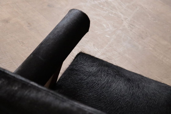 Par de sillones Pierre Jeanneret con patas en forma de X, Chandigarh, década de 1960. – Leather, Vintage (photo 8 of 16)