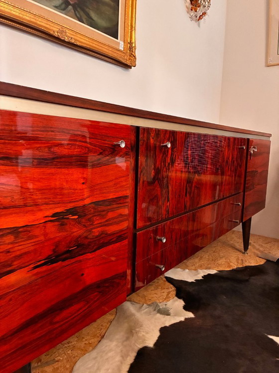 Vintage dressoir van palissanderhout in mid-century stijl – Wood (photo 15 of 16)