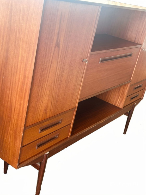 Image 1 of Mobile pensile vintage in teak, unità a parete in stile metà secolo.
