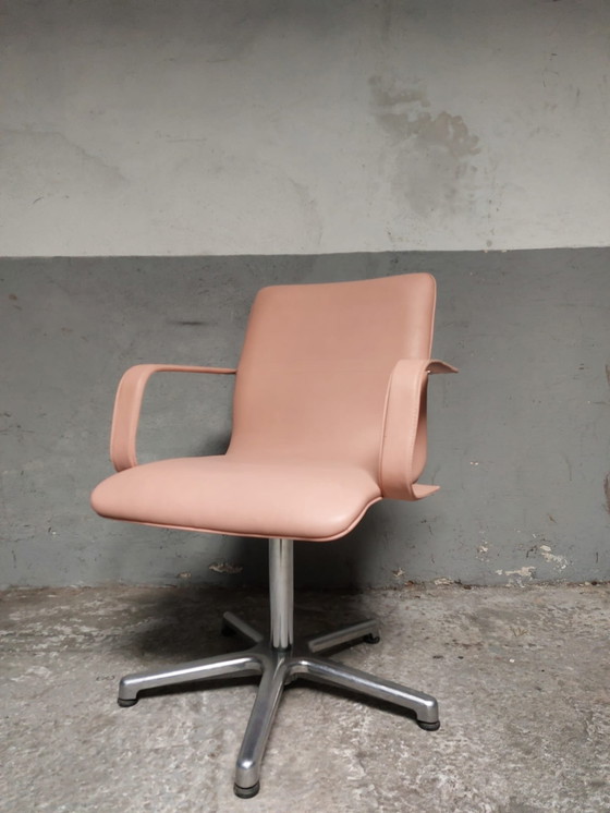 Image 1 of Sedia da ufficio vintage rosa con piede cromato