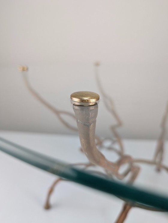 Image 1 of Table basse en faux bambou bronze à motif zigzag, style Hollywood Regency, années 1960