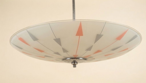Suspension vintage tchèque de style bruxellois – Verre Atomic Arrow – Žukov, années 1960