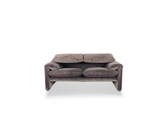 Image 1 of Cassina Maralunga tweezitsbank Vico Magistretti corduroy grijze bank