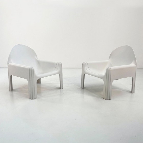 Image 1 of Coppia di poltrone lounge modello 4794 bianche di Gae Aulenti per Kartell, anni '70