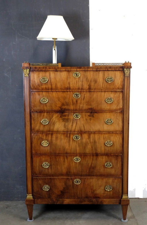 Luis XVI Chiffonnière, hacia 1790.  