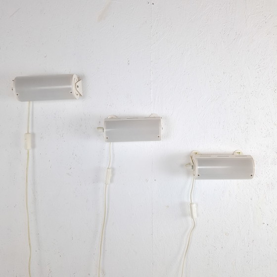 Image 1 of 3 lampade da parete vintage Ikea Smyg in metallo/plastica bianca