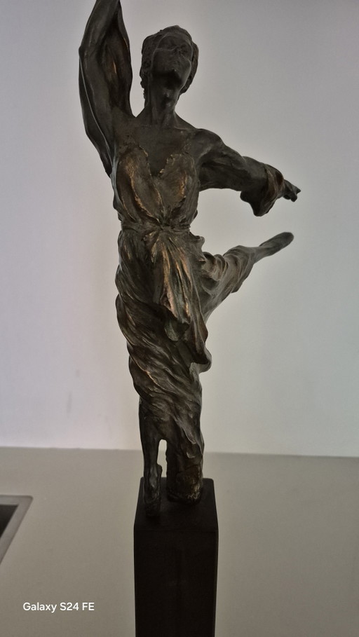 Danseuse de bronze – beeldhouwkunst