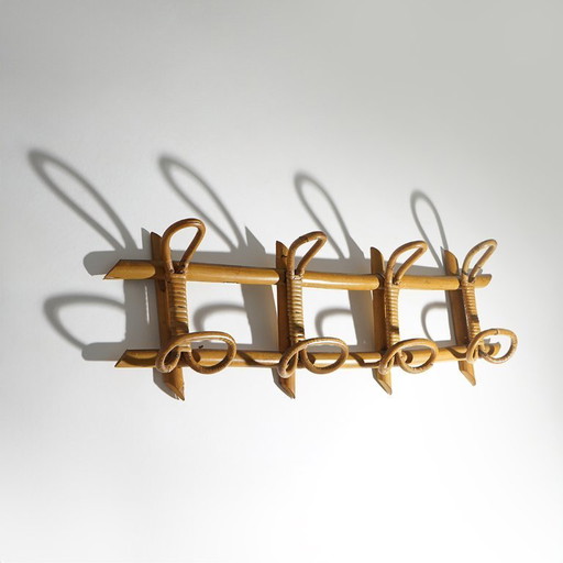 Wandgarderobe aus Rattan und geflochtenem Korbgeflecht, 1960er Jahre.
