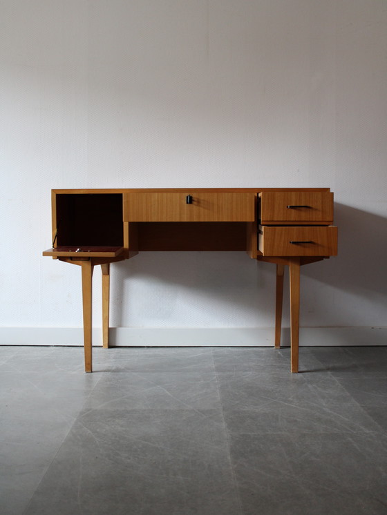 Image 1 of bureau vintage en chêne autoportant