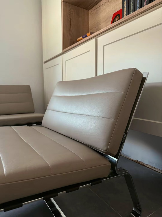 Image 1 of 2x Fauteuils de salon matelassés Minotti Delaunay