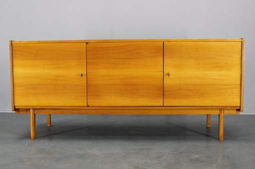 1960s Czechoslovakian Maple Veneer Sideboard, High Gloss Finish