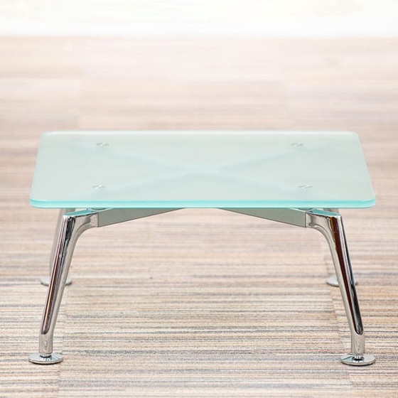 Image 1 of Nn Table basse