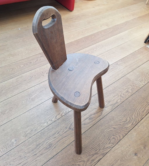 Spanischer brutalistischer Dreibeinhocker / Tripod Chair