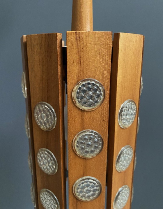 Image 1 of Set van 2 houten hanglampen uit de jaren 70 met plastic ogen