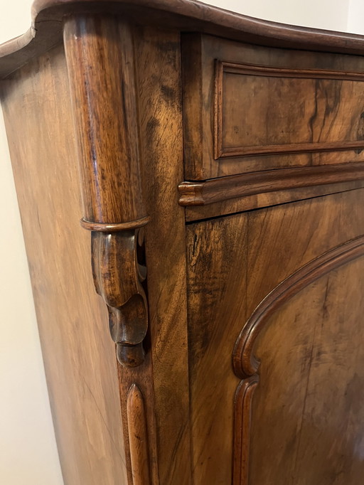 Louis Philippe Vertiko Schrank (1870) – Massives Walnussholz